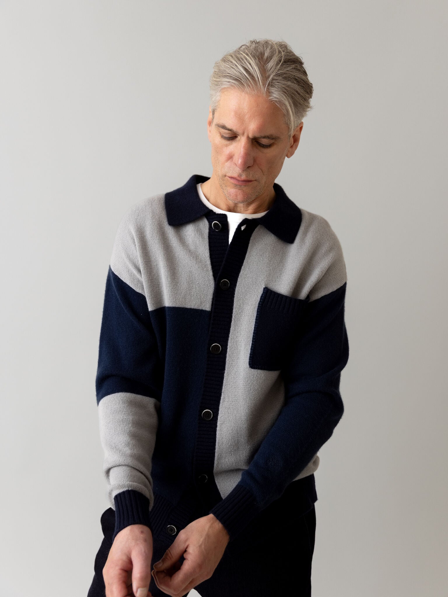 Modelshot / Grey / Detail